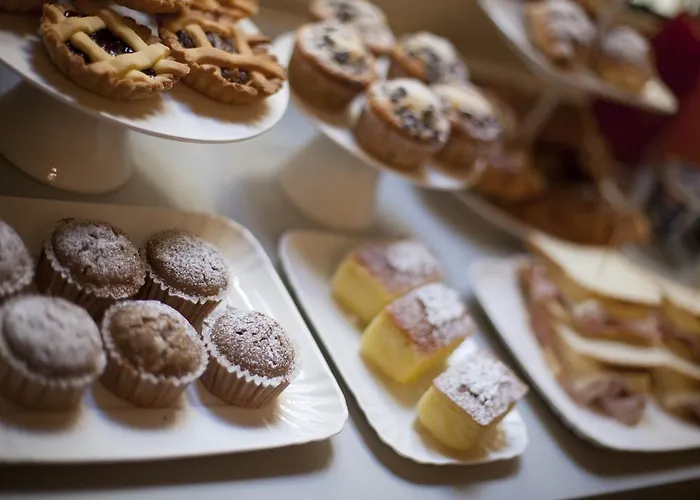 Thebed Bed and Breakfast 4*